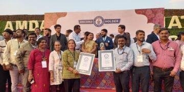 અમદાવાદ ઇન્ટરનેશનલ ફ્લાવર શો 2026માં એક સાથે બે નવા ગિનિસ બુક ઓફ વર્લ્ડ રેકોર્ડ સ્થાપિત કરીને ફ્લાવર…