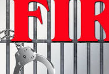 શેરી કૂતરા પર લક્ઝરી બસના પૈંડા ફરી વળતા મોત | Street dog dies after being run over by luxury bus