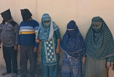 જામનગરમાં ત્રણ મહિલા સહિત 5 બાંગ્લાદેશી ઝડપાયા, પાસપોર્ટ ધારા ભંગ સહિતની કલમ હેઠળ કાર્યવાહી | 5 Bang…