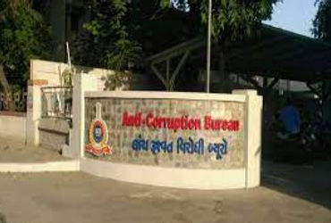 વર્ષ ૨૦૨૫માં એસીબીએ કુલ ૧.૭૨ કરોડની લાંચના ૨૧૩ ગુના નોંધ્યા | ACB Reported 213 bribe cases in Gujara…