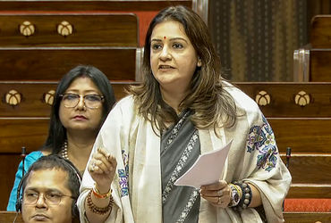 ‘ચૂંટણી પંચે હવે ભાજપ કાર્યાલયમાં કામ કરવું જોઈએ’, ઉદ્ધવ જૂથની મહિલા નેતાએ લગાવ્યો ગડબડીનો આરોપ | ma…