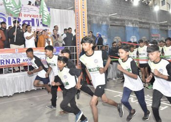 VIDEO: જૂનાગઢમાં કડકડતી ઠંડી વચ્ચે 40મી ગિરનાર આરોહણ-અવરોહણ સ્પર્ધા યોજાઈ, 1115 સ્પર્ધકોએ લીધો ભાગ |…