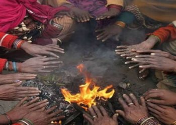 વહેલી સવારે ઝાકળ સાથે વડોદરામાં ફરી ઠંડીનું જોર વધ્યું : તાપમાનનો પારો એક ડિગ્રી ગગડયો | Cold weathe…