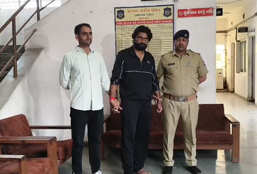 અમદાવાદમાં ‘મસ્તાની ગેંગ’નો આતંક: જેલમાંથી છૂટતા જ વ્યાજખોરે જમીન દલાલ પર તલવાર-છરી વડે જીવલેણ કર્યો…