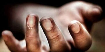 ધ્રોળના નથુ વડલા ગામમાં રહેતા શ્રમિક યુવાનનો પત્નીના વિયોગમાં ગળાફાંસા દ્વારા આપઘાત | laborer living…