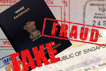 વિઝા કન્સલ્ટિંગનું કામ કરતા દંપતીએ 13 ગ્રાહકોને વિદેશ મોકલવાના નામે 29.77 લાખ પડાવ્યા,પોતે જ વિદેશ ફ…