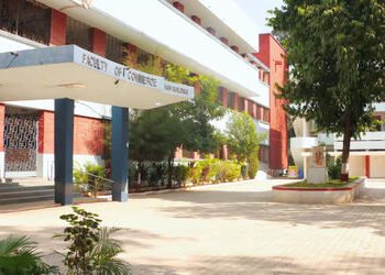 કોમર્સ ફેકલ્ટીના તમામ પાંચ વિભાગોમાં નિયમિત હેડની વરણી | five regular head appointed in commrce facu…