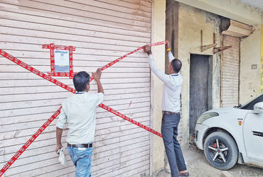 મનપા વિસ્તારના ક્રિષ્ના વીલા કોમ્પ્લેક્સમાં બાકી વેરો નહી ભરનાર 18 દુકાનો સીલ | 18 shops sealed for …