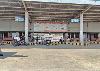 લીંબડીમાં 3 વર્ષ પહેલા કરોડોના ખર્ચે બનાવેલું એસ.ટી. ડેપો જર્જરિત | ST Depot built in Limbdi 3 years…