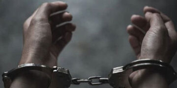 જામનગરમાં કુંભારવાડા વિસ્તારમાંથી મોબાઇલ ફોનમાં ક્રિકેટ મેચનો સટ્ટો રમતો શખ્સ પકડાયો : મુખ્ય બુકીનું…