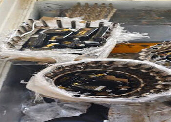 લખતર નજીક પીકપમાંથી દારૃની 874 બોટલ ઝડપાઇ | 874 bottles of liquor seized from pickup near Lakhtar