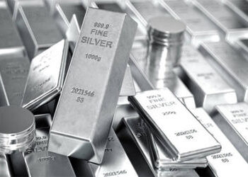 દિલ્હી ચાંદી રૂ. 15,000 ઉછળીને રૂ. 2,65,000ની ટોચે | Delhi silver jumps Rs 15 000 to peak at Rs 2 65…