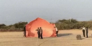 VIDEO | કચ્છ: માંડવીના દરિયાકિનારે NCC કેડેટ્સની હાઈ-ફ્લાઈંગ ઉડાન, પેરાસેઈલિંગમાં 594 કેડેટ્સે આભને …