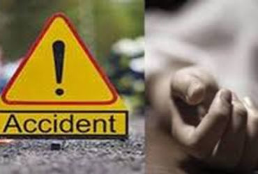 રેલિંગ સાથે વાહન અથડાતાં પુત્રીની નજર સામે પિતાનુંમોત | Emon aluwol a malo lon eu aksiten