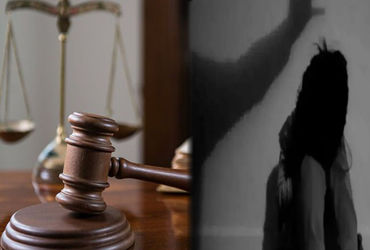 કચ્છ: 6 વર્ષની દુષ્કર્મ પીડિતાને યોગ્ય સારવાર ના મળી, કૉર્ટે હોસ્પિટલોને ફટકારી શૉ કૉઝ નોટિસ | Mundr…