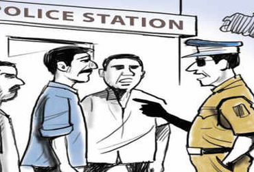 10 લાખની લૂંટના કેસમાં ફરી નવો ફણગોઃ લૂંટાયેલા વેપારી સામે અગાઉ પણ EDએ કાર્યવાહી કરી હતી | ED had ea…