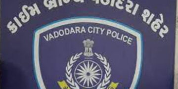 વડોદરાઃ10 લાખની લૂંટમાં 2.54 કરોડ રિકવરના બનાવમાં ફોરેન કરન્સીના ટ્રેડર્સ પર પોલીસની નજર | police wa…