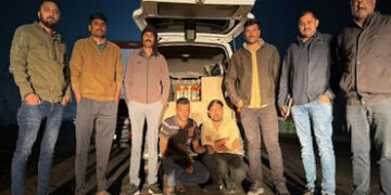 મહેસાણાથી ઇંગ્લિશ દારૂનો જથ્થો જામનગરમાં ઘુસાડી રહેલા 2 શખ્સો LCBના હાથે ઝડપાયા | 2 people who were …