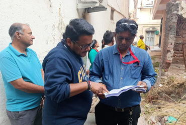 વડોદરાના નવાપુરામાં ફરી વીજીએલનો સપાટો, વધુ 22 ગ્રાહકોના ગેસ કનેક્શન કપાયા | VGL strikes again in Na…