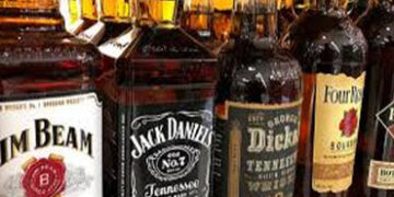 નધાનપુરા રોડ ઉપરથી વિદેશી દારૂની 38 બોટલ સાથે ગાડી ચાલક ઝડપાયો | Driver caught with 38 bottles of fo…