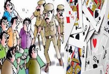 બોરીયાવી ગામથી આંકડાનો જુગાર રમાડતી મહિલા સહિત 2 ઝડપાયા | 2 arrested including woman for gambling nu…