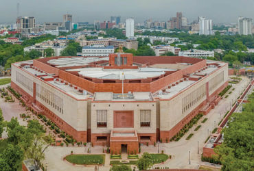 સંસદમાં આર્થિક સર્વે રજૂ: AI અને સોના-ચાંદીનો ઉલ્લેખ, GDP 6.8થી 7.2 ટકા રહેવાનું અનુમાન | Economic S…