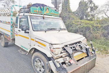 બાવળાના રામનગર પાસે બોલેરો અને બસ અથડાતા 13 ને ઇજા | 13 injured as Bolero and bus collide near Ramna…