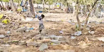 સેક્ટર-૭, ૧૧, ૧૨, ૧૩ અને ૨૯માં ૩૫૦ ઝુંપડા અને છાપરા ઉખેડી ફેકાયાં | 350 shacks and thatched roofs we…