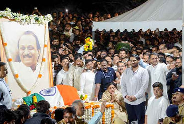 અજિત પવારની NCPની કમાન સુનેત્રા પવારને, મહારાષ્ટ્રના ઉપ મુખ્યમંત્રી બનવાનો માર્ગ મોકળો | Sunetra Paw…