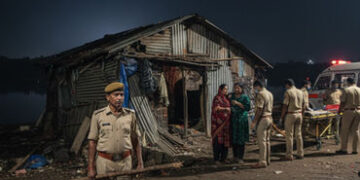 મિલકત વિવાદમાં મહિલાની હત્યા: સાવકા પુત્રએ લાકડાના ફટકા મારી માતાને મોતને ઘાટ ઉતારી | ahmedabad anan…