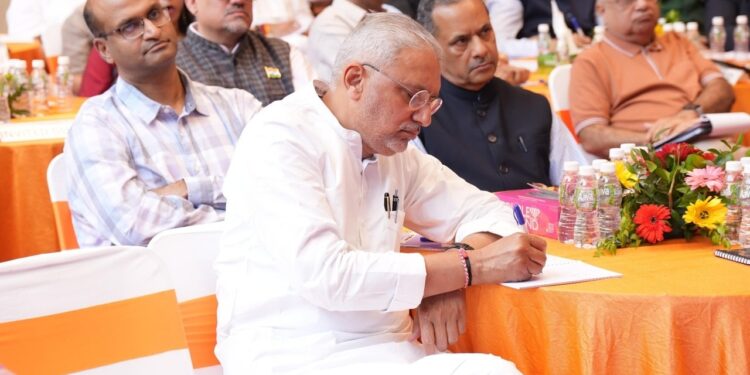 ગાંધીનગર પ્રદેશ કાર્યાલય “શ્રી કમલમ” ખાતે કેન્દ્રિય બજેટ સંદર્ભે પ્રદેશ અધ્યક્ષની ઉપસ્થિતિમાં રાજયના…