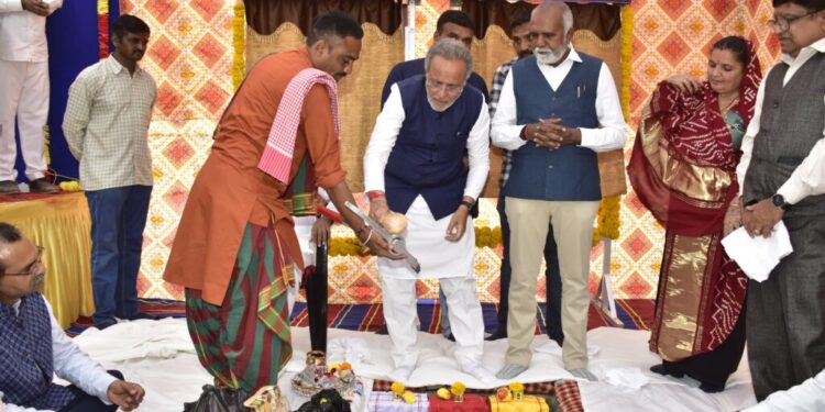કેબિનેટ મંત્રીના અધ્યક્ષ સ્થાને ધ્રોલ એસ.ટી.ડેપો વર્કશોપ તથા જોડિયા એસ.ટી.બસ સ્ટેશનનો ખાતમુહૂર્ત સમા…
