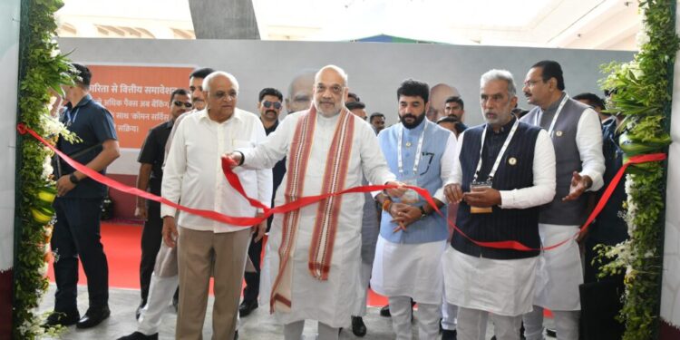 ગાંધીનગર ખાતે કેન્દ્રીય ગૃહ અને સહકારિતા મંત્રી અમિત શાહના અધ્યક્ષ સ્થાને ‘મંથન બેઠક’ યોજાઈ