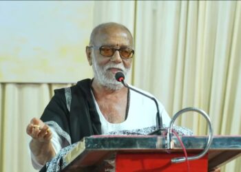 સર્જકના ચતુર્મુખ રતિબાપા ધરાવે છે: મોરારિબાપુ રતિલાલ બોરીસાગરનો પદ્મશ્રી સન્માન ઉત્સવ કુંડલામાં સંપન…