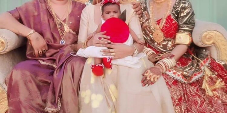 માનવતાની મહેક: કિન્નર સમાજે દીકરી દત્તક લઈ ધામધૂમથી ” ઢૂંઢોસ્તવ ઉજવ્યો