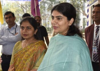 પરીક્ષા એક ઉત્સવ છે, તેને આનંદભેર ઉજવો”: શિક્ષણ મંત્રી રિવાબા જાડેજાએ વિદ્યાર્થીઓને પરીક્ષા માટે શુભ…