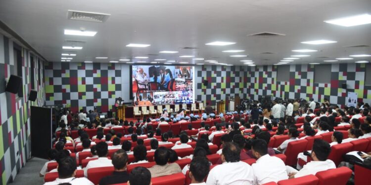 મુખ્યમંત્રી શ્રી ભુપેન્દ્ર પટેલે અમદાવાદ સોલા સિવિલ હોસ્પિટલથી નિ:શુલ્ક HPV રસીકરણ મહાઅભિયાનનો રાજ્ય…