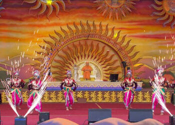 વડોદરામાં મહંતસ્વામીનો 92મો જન્મજયંતી મહોત્સવ: ગિનિસ વર્લ્ડ રેકોર્ડ સર્જાયો, 13 હજાર NRI સહિત 2 લાખ …