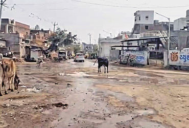 પેથાપુરમાં વગર ચોમાસે જળબંબાકારની સ્થિતિ : દોઢ કિલોમીટર સુધી નદી વહી | Waterlogging situation in Pet…