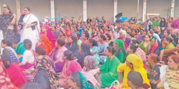 કપડવંજના અખાડા પર કબજો કરવા માટે આવેલા અમદાવાદના 250 કિન્નરોની રસ્તામાં જ અટકાયત | 250 eunuchs from …