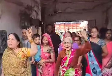 ખંડેરાવ માર્કેટ પાછળ હિંમત ભવનની ચાલીમાં પાણીનો કકળાટ | The sound of water in the Himmat Bhavan’s ch…