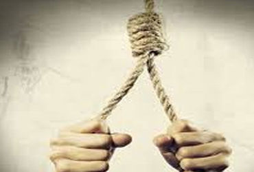 બગોદરામાં પ્રેમી પંખીડાનો મંદિરના ચોગાનમાં ગળાફાંસો ખાઈ આપઘાત | Lovebird commits suicide by hanging …