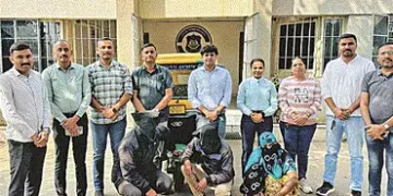 રિક્ષામાં પેસેન્જરના સ્વાંગમાં બેસી ઉતારૃના ખિસ્સા ખાલી કરતી ટોળકીને ઝડપી લેવાઇ