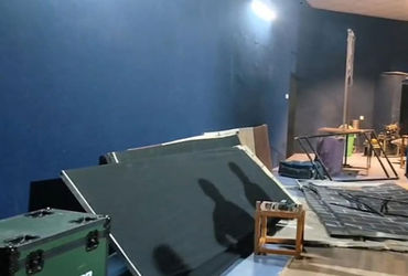 રાજકોટમાં ગોડસેના નાટકનો કોંગ્રેસ દ્વારા ઉગ્ર વિરોધ, મંચ પર તોડફોડ | Fierce opposition by Congress t…