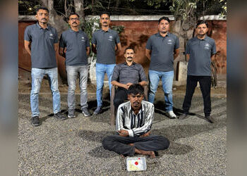 રાજકોટમાં વૃદ્ધાને હિપ્નોટાઈઝ કરી સોનાની બંગડીઓ લૂંટનારો ઝડપાયો, ભુવો હોવાનું કહી કરતો છેતરપિંડી | A…