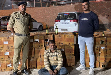 હેલ્મેટના બોક્સની આડમાં લઇ જવાતો ૬૪ લાખનો વિદેશી દારૂ જપ્ત કરાયો | PCB Raided and nabbed IMFL worth …