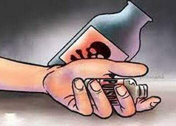 ભરતનગર પોલીસ સ્ટેશનના સસ્પેન્ડેડ મહિલા કોન્સ્ટેલનો ઝેરી દવા ગટગટાવી આત્મહત્યાનો પ્રયાસ | Suspended f…