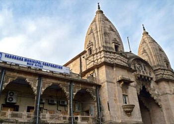 વડોદરા રેલવે સ્ટેશનની પાછળ નાળિયા રસ્તાની જમીન બુલેટ ટ્રેન પ્રોજેક્ટ માટે ફાળવવા તંત્રને દરખાસ્ત રજૂ…