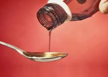 કફ શીરપ વેચતા પહેલા પોલીસે રૃા.૧.૩૦ લાખના જથ્થા સાથે પકડાયો | A toriir ekkewe safeien opuchopuch mi …