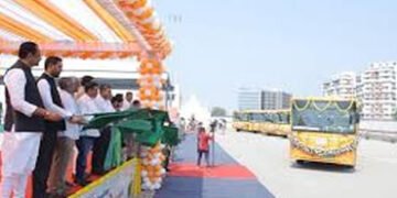 ઈ-બસ શરૂ કરવામાં BMC રાજ્યમાં પ્રથમ, નવી બસો ભાવનગરની લાઈફલાઈન બનશે | BMC first in the state to laun…